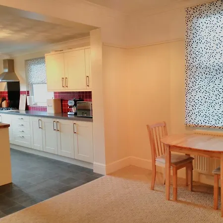 Bed & Breakfast Trevowah - Couples Only *