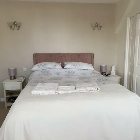 Bed & Breakfast Trevowah - Couples Only *